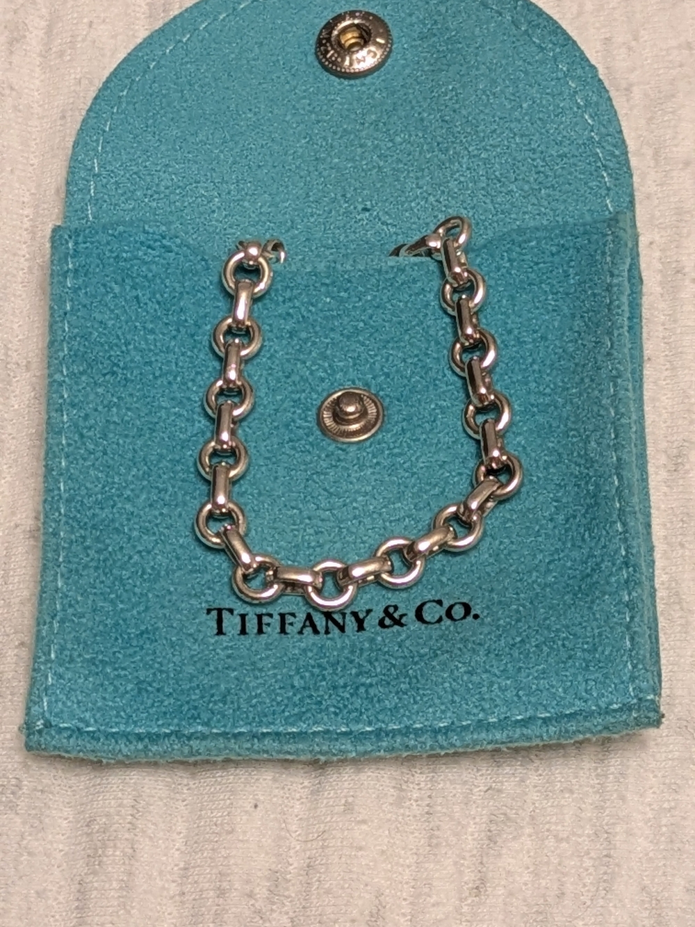 Authentic Tiffany & Co. Sterling Silver Oval Link Chain Bracelet with Pouch